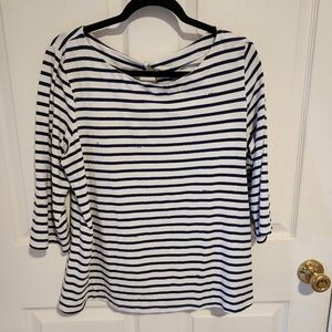 🍁2 for $15🍁Lilly Pulitzer Navy Striped 3/4 length shirt